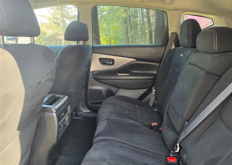 Used 2020 Nissan Murano SV AWD/4WD image 16