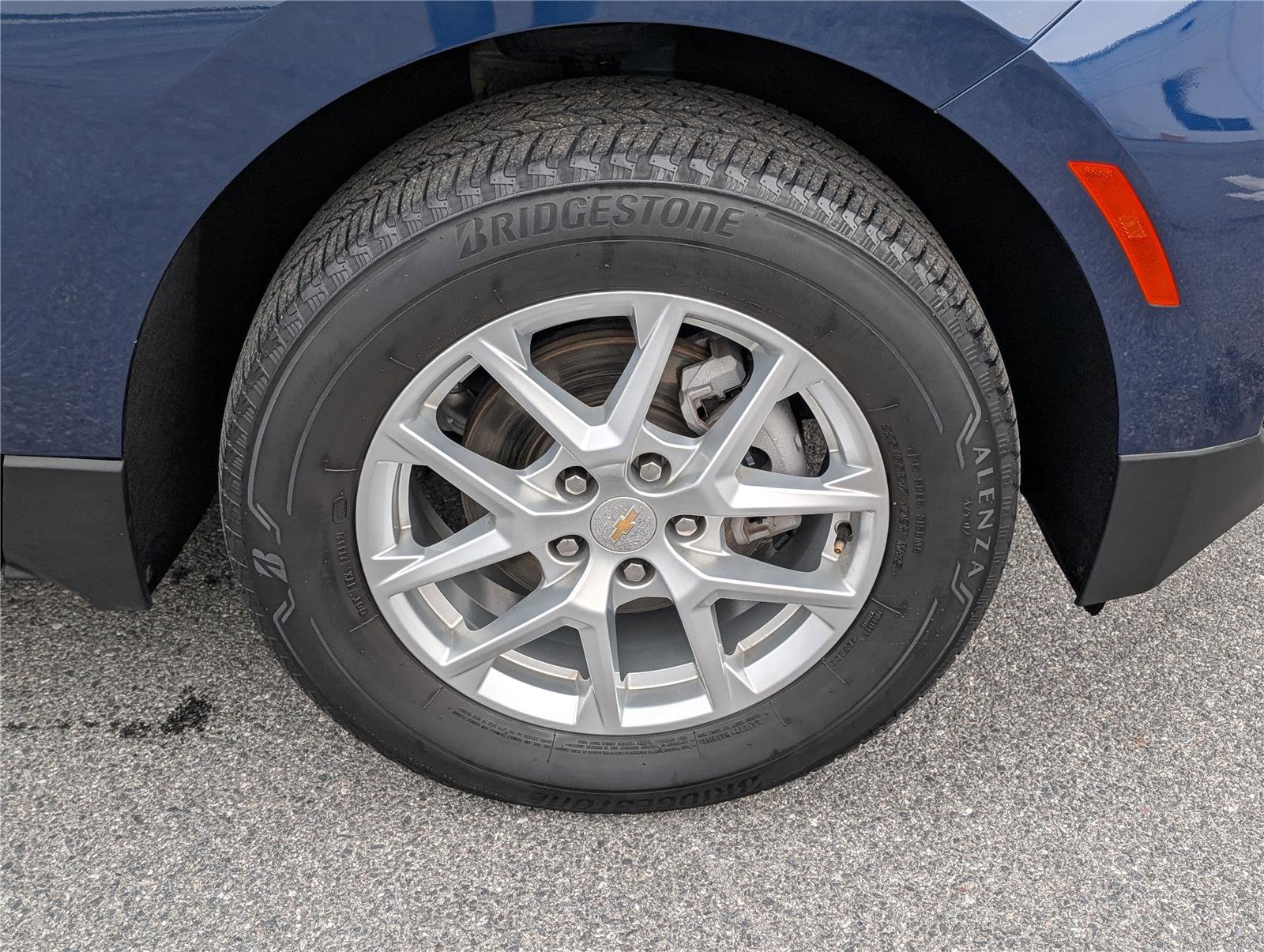 Used 2022 Chevrolet Equinox LT w/ LPO, Floor Liner Package image 9