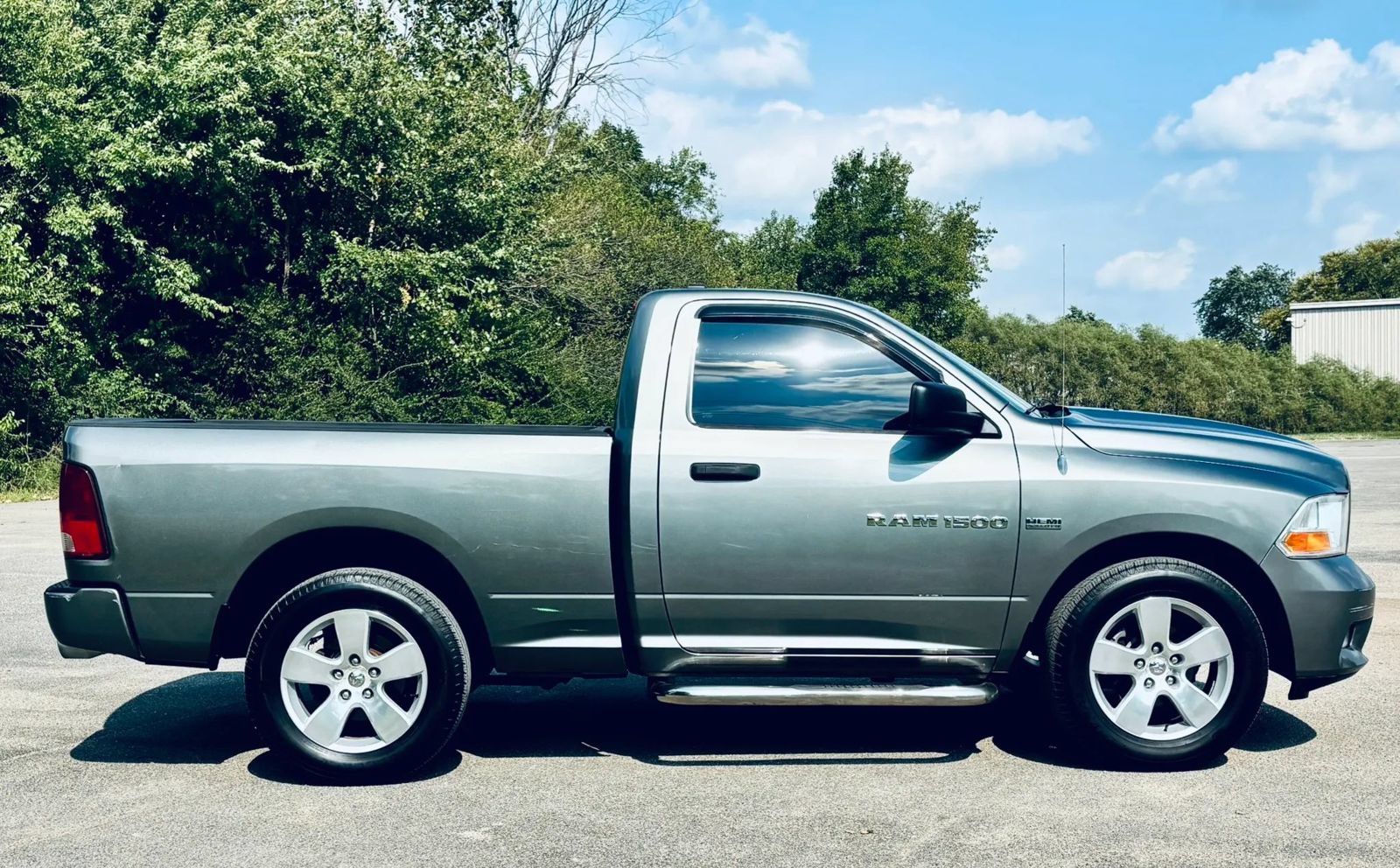 Used 2012 RAM 1500 Express RWD image 2