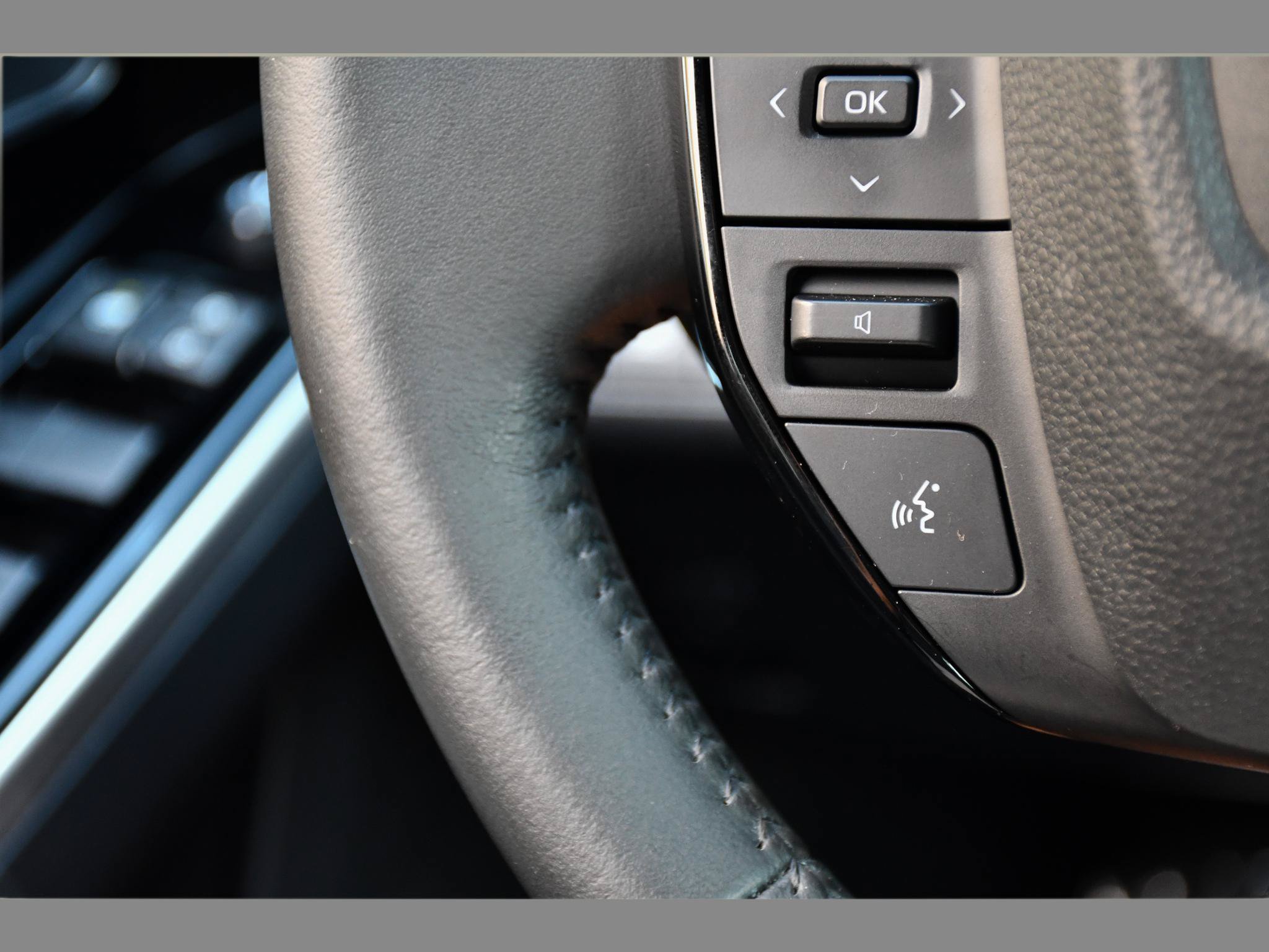 Certified 2023 Subaru Solterra AWD image 28