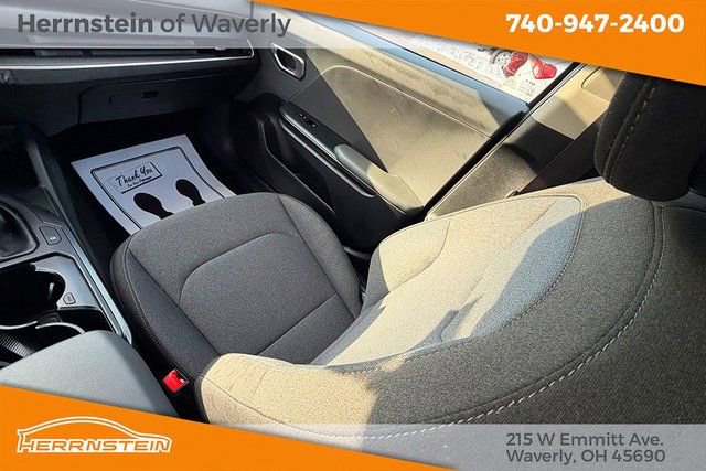 Used 2025 Kia K4 LXS image 11