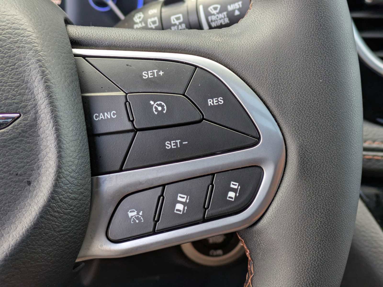 Used 2024 Chrysler Pacifica Pinnacle image 24