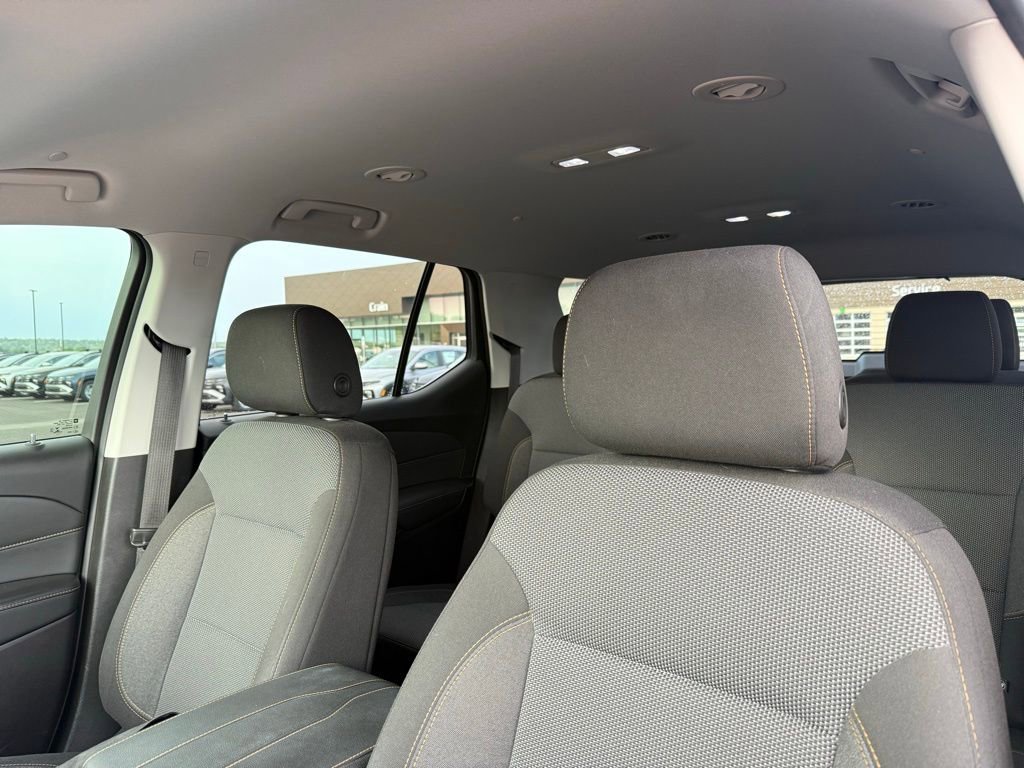 Used 2021 Chevrolet Traverse LT FWD image 23