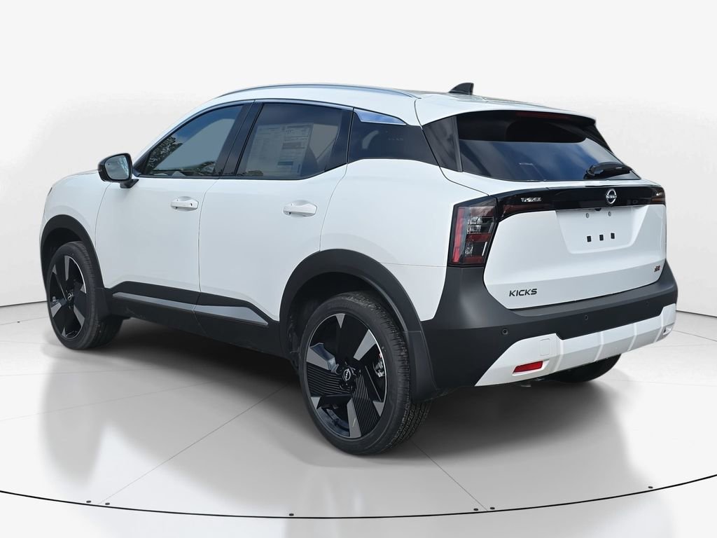 New 2026 Nissan Kicks SR FWD image 8