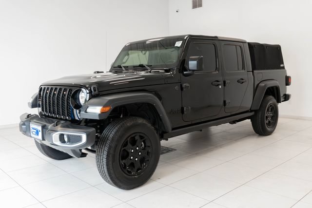 Used 2023 Jeep Gladiator Sport w/ Trailer Tow Package AWD/4WD image 6