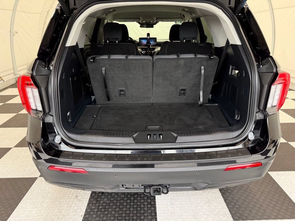 Certified 2025 Ford Explorer Active AWD/4WD image 4