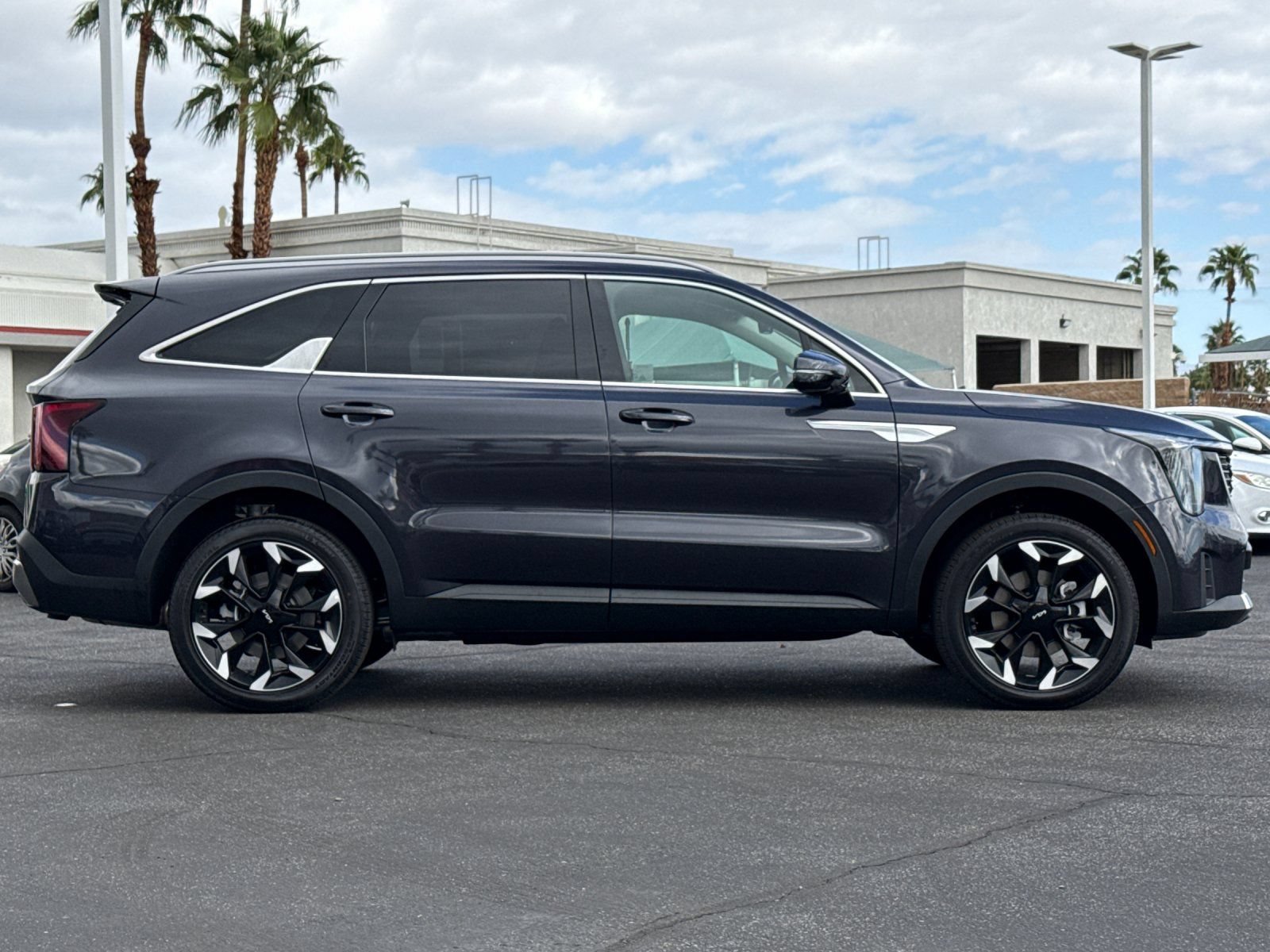 Certified 2026 Kia Sorento EX AWD/4WD image 2