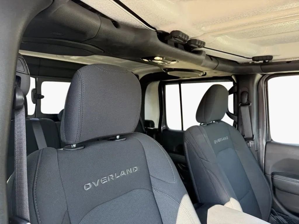 Used 2021 Jeep Gladiator Overland w/ Uconnect 4C Nav & Sound Group image 28