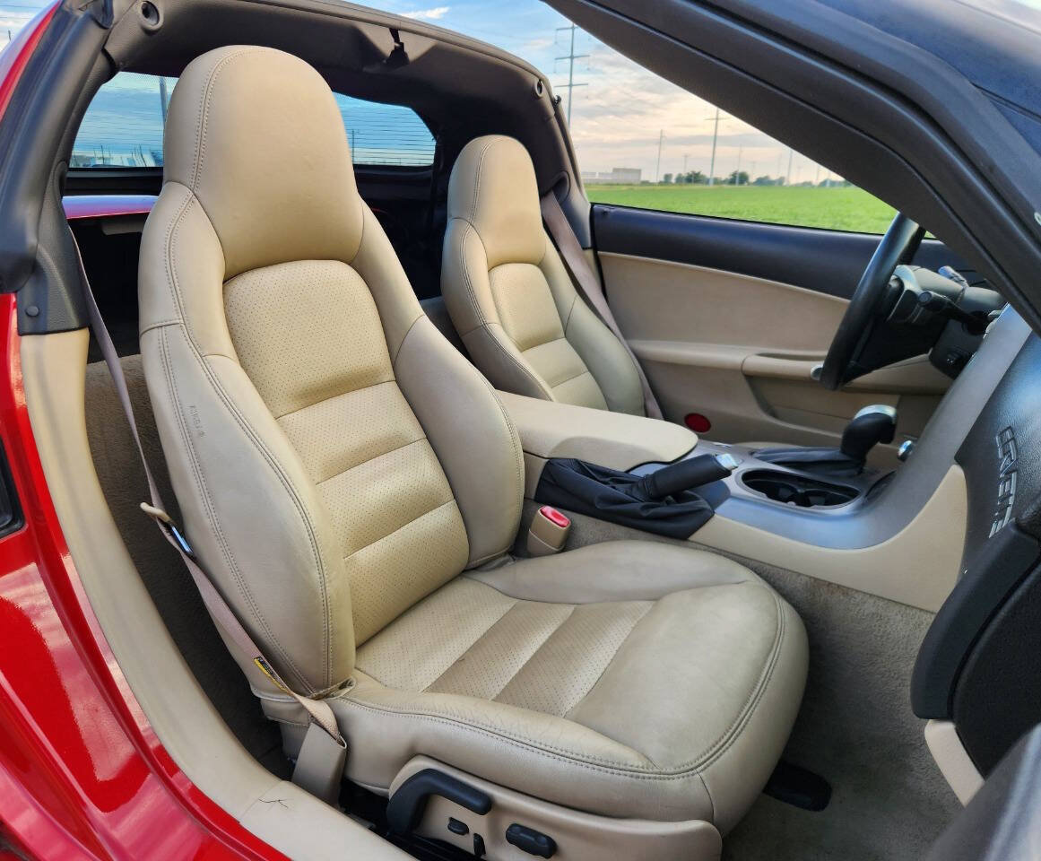 Used 2006 Chevrolet Corvette Coupe w/ Preferred Equipment Group RWD image 8