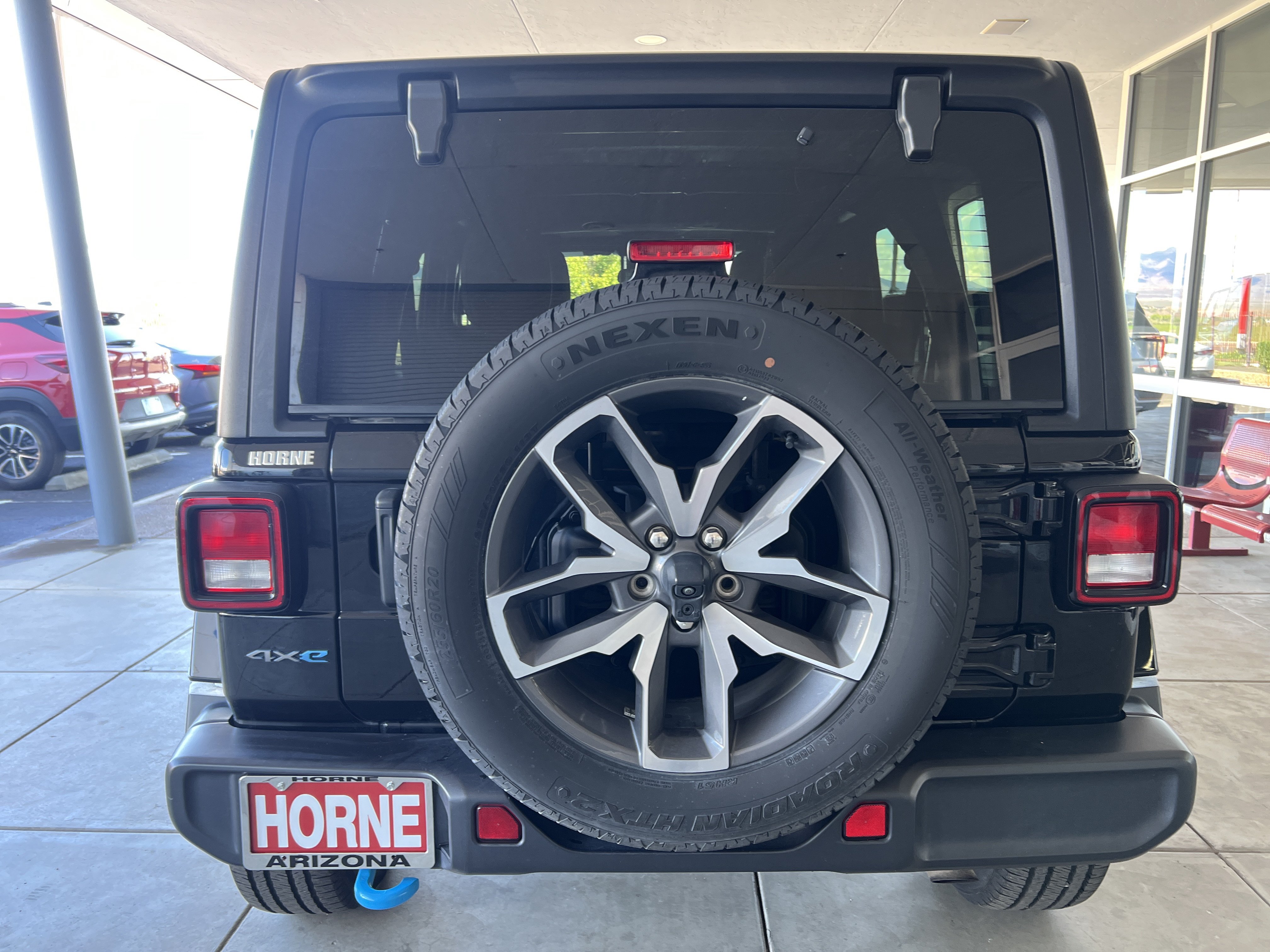 Used 2024 Jeep Wrangler Unlimited AWD/4WD image 5