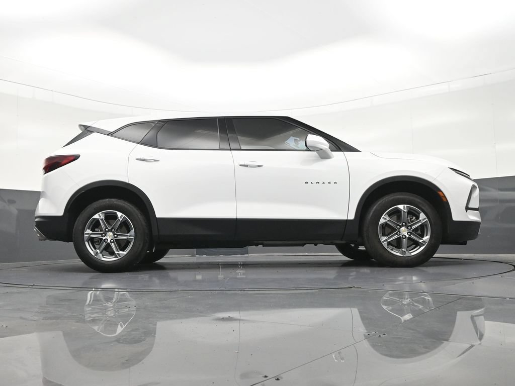 Used 2024 Chevrolet Blazer LT FWD image 29
