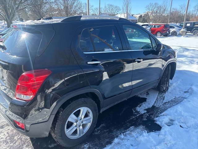 Used 2020 Chevrolet Trax LT w/ LT Convenience Package image 8