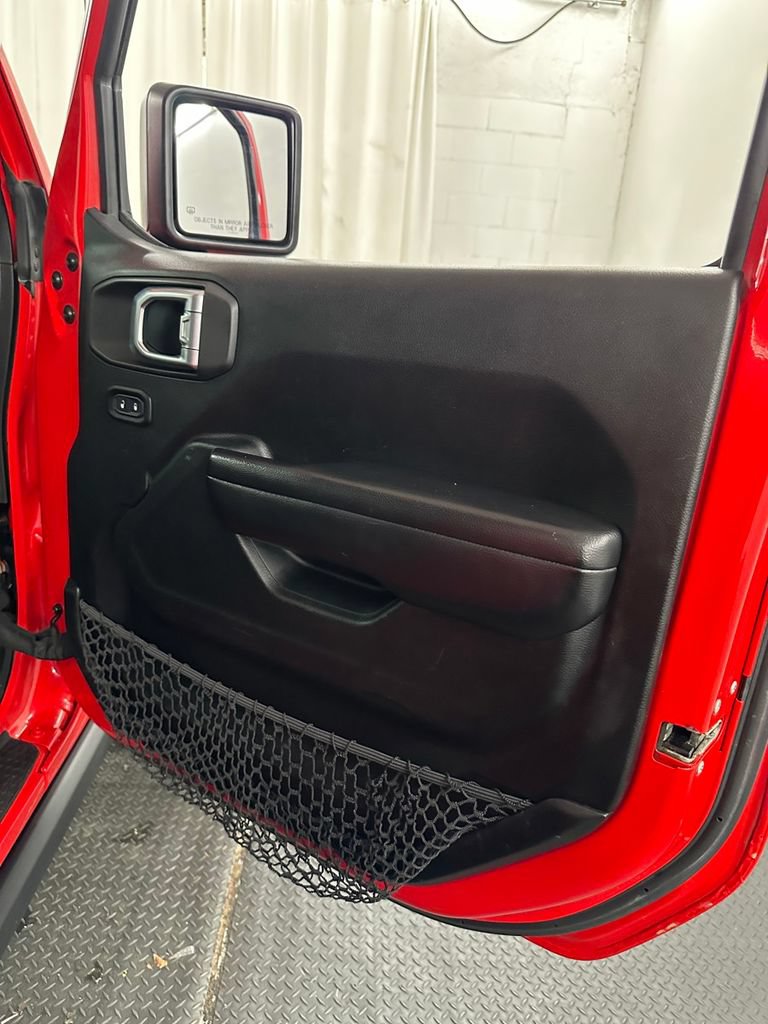 Used 2018 Jeep Wrangler Rubicon w/ Uconnect 4C Nav & Sound Group AWD/4WD image 27