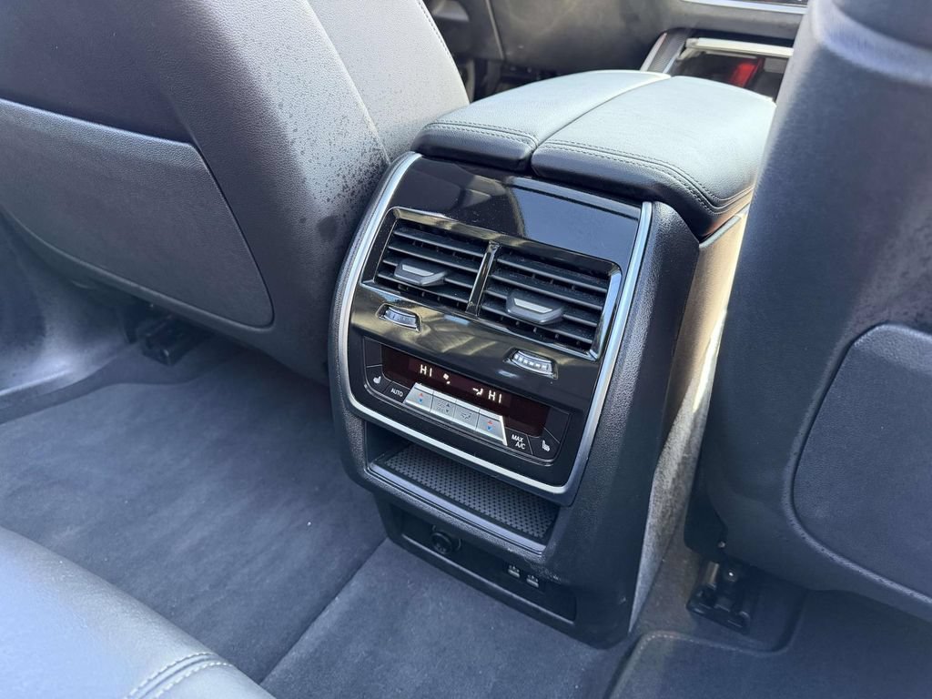 Used 2026 BMW X5 M60i AWD/4WD image 18