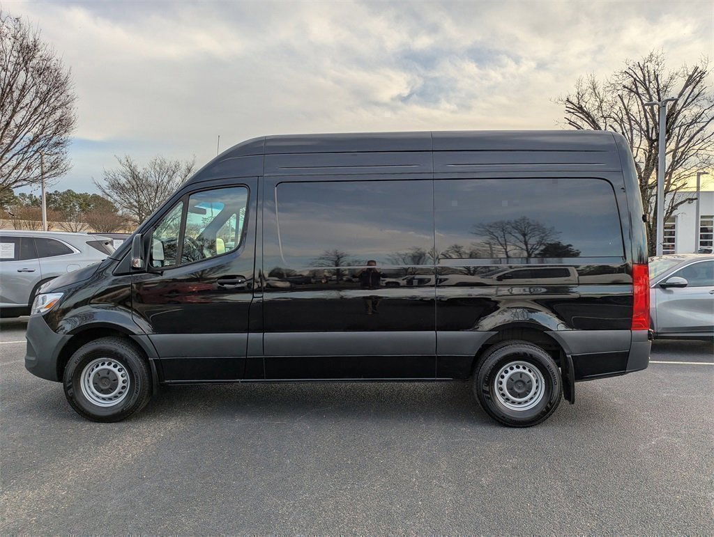 Used 2024 Mercedes-Benz Sprinter 144 Cargo image 5