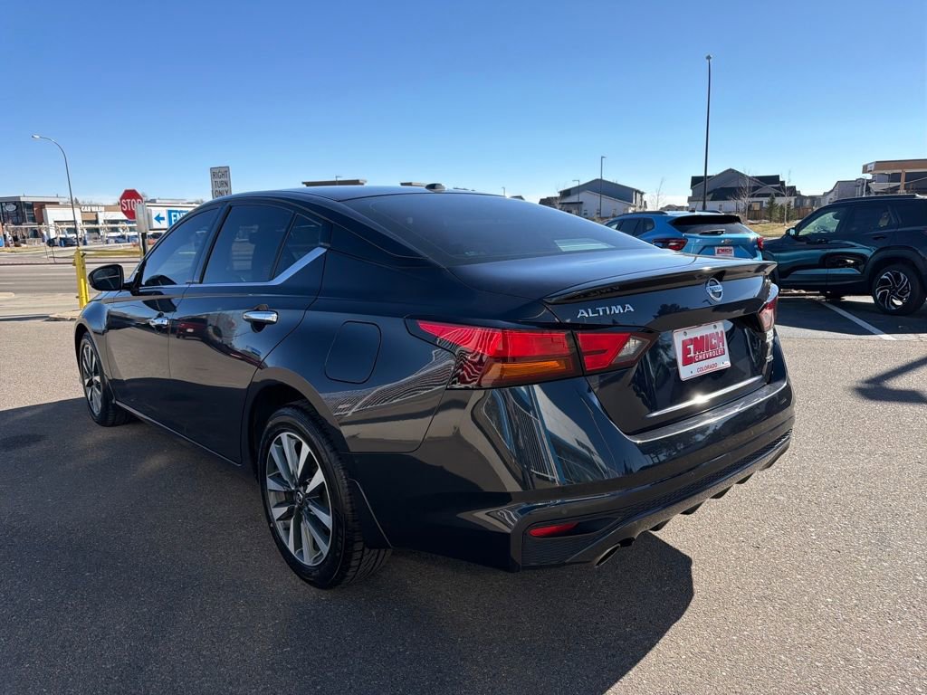 Used 2019 Nissan Altima 2.5 SV image 3