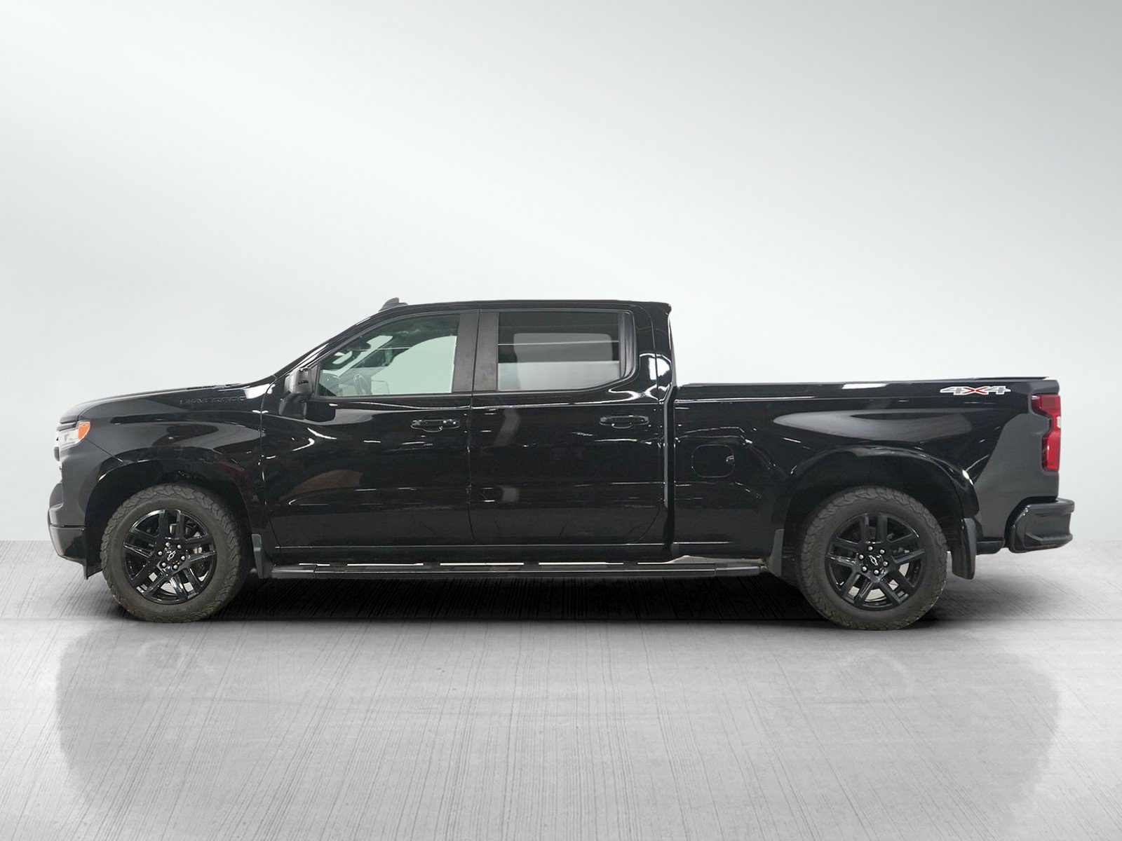 Used 2023 Chevrolet Silverado 1500 RST w/ True North Edition Plus AWD/4WD image 2