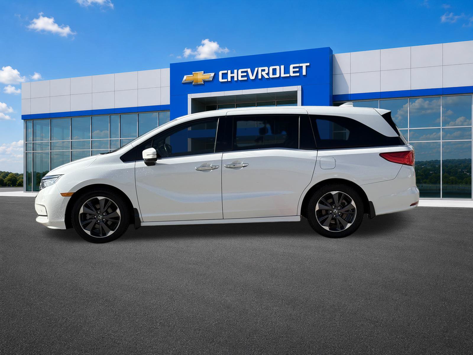 Used 2023 Honda Odyssey Elite image 4
