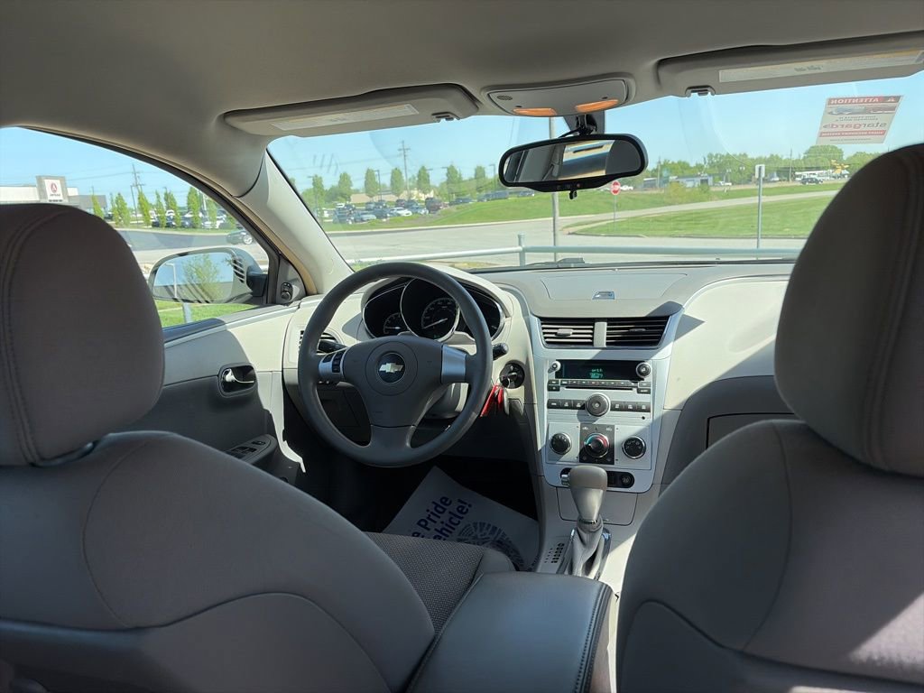Used 2009 Chevrolet Malibu LS FWD image 28