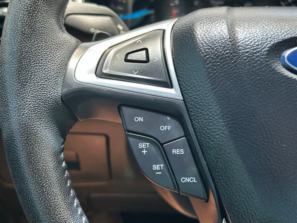 Used 2016 Ford Edge SEL AWD/4WD image 26