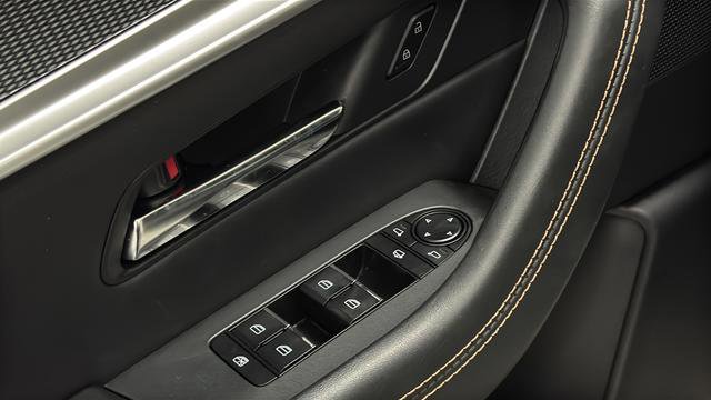 Used 2025 MAZDA CX-70 3.3 Turbo S w/ Premium Package image 31