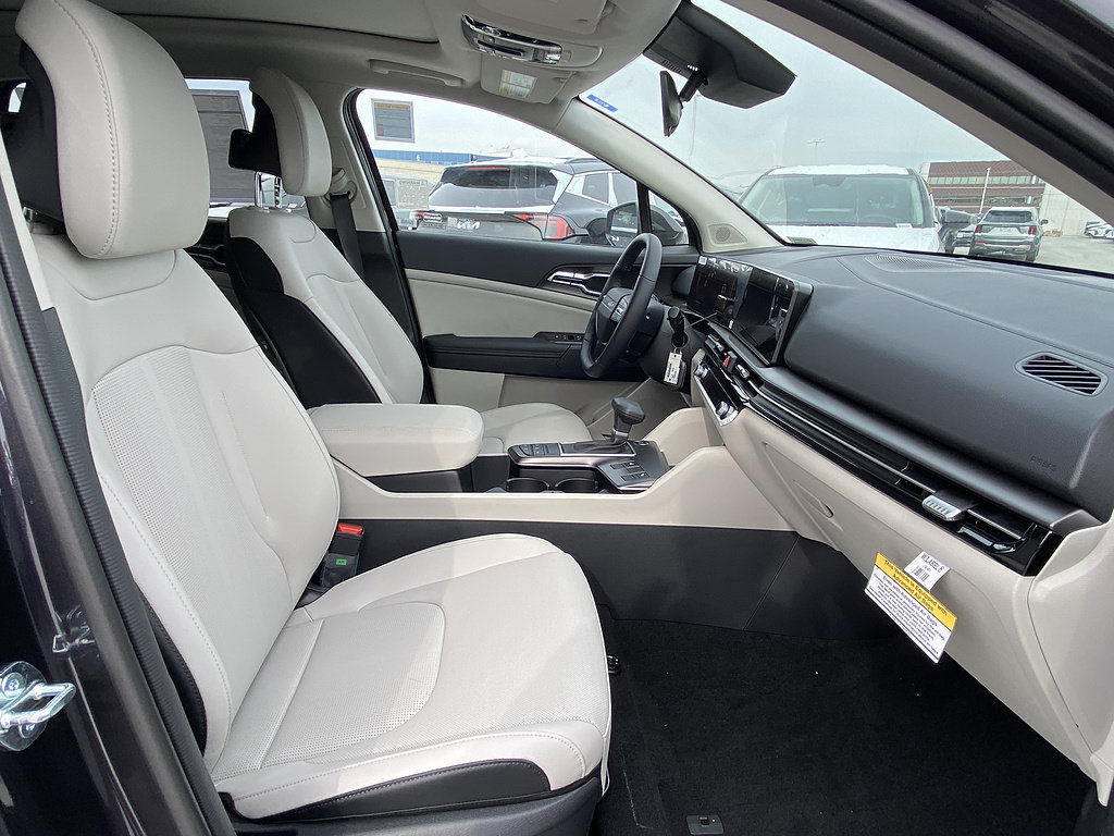 New 2026 Kia Sportage EX FWD image 25