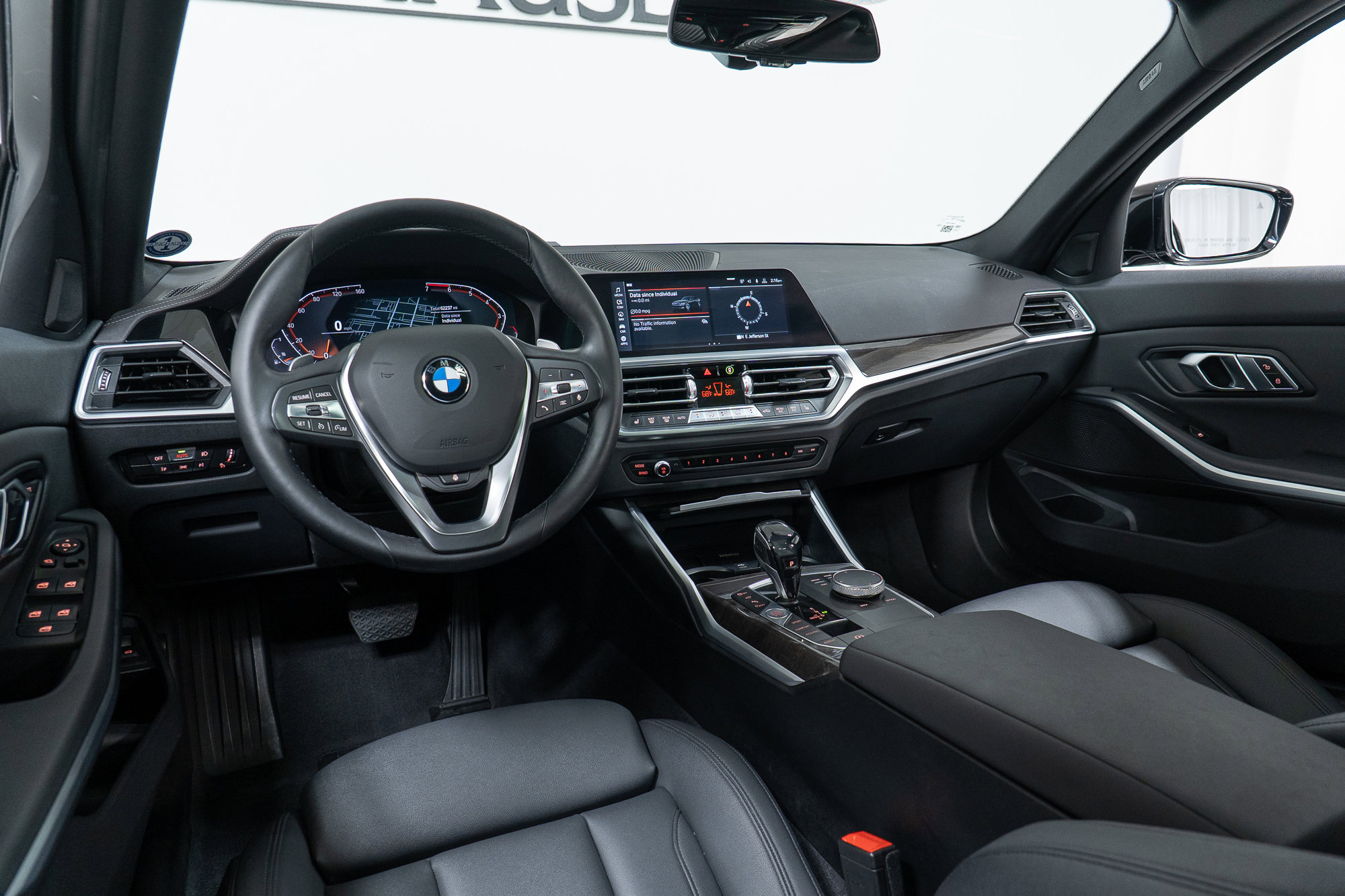 Used 2019 BMW 330i xDrive Sedan w/ Premium Package image 16