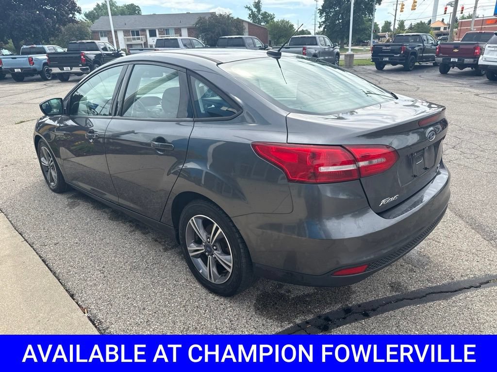 Used 2018 Ford Focus SE w/ SE Appearance Package FWD image 6