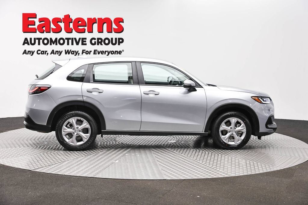 Used 2025 Honda HR-V LX image 4