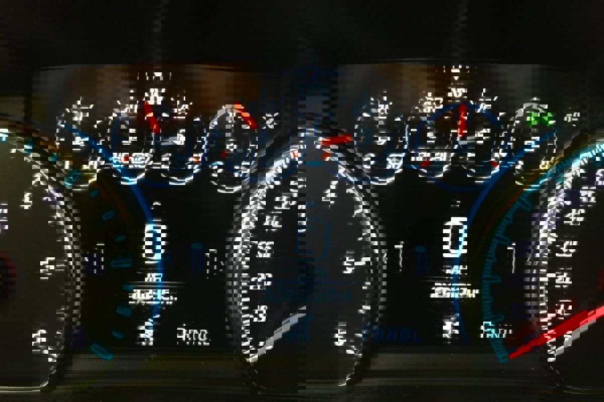 Used 2019 Chevrolet Suburban Premier image 13