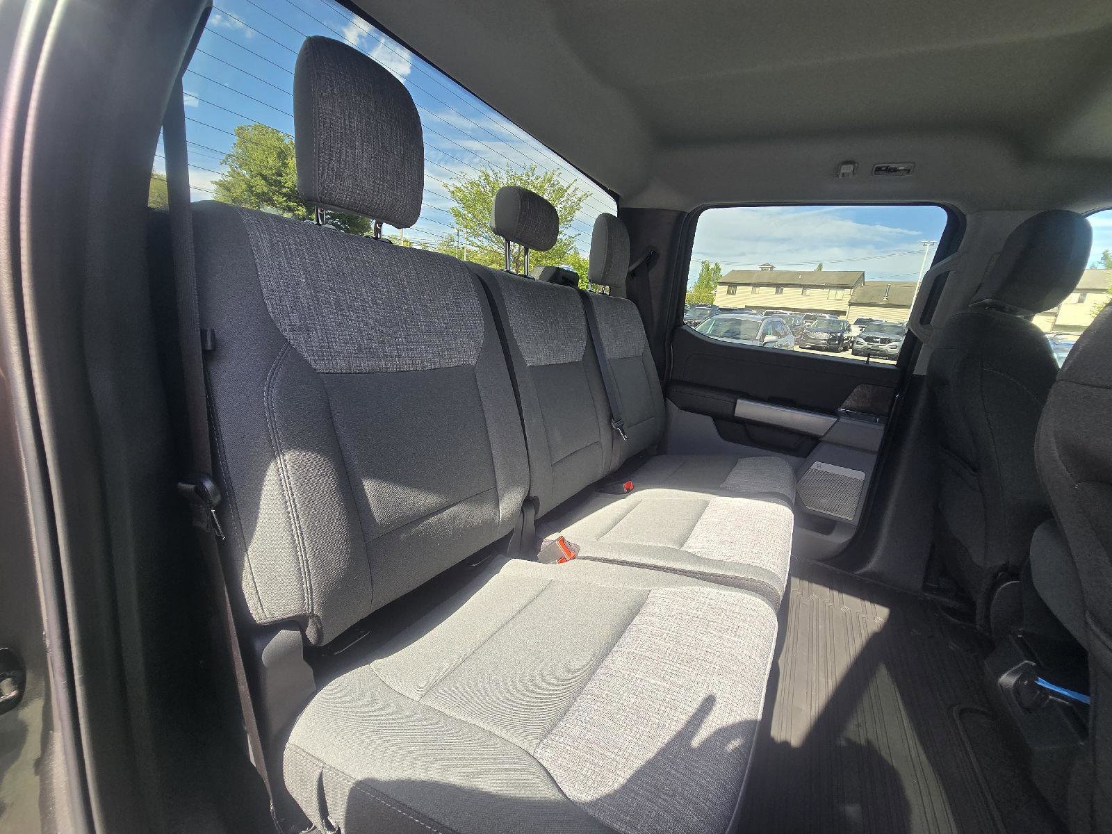 New 2025 Ford F350 XLT w/ Black Appearance Package image 17