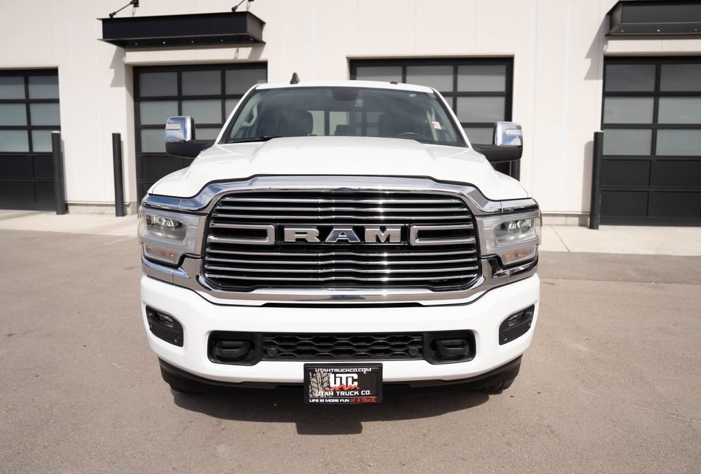 Used 2024 RAM 2500 Laramie AWD/4WD image 2