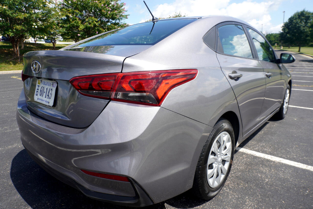 Used 2022 Hyundai Accent SE image 7