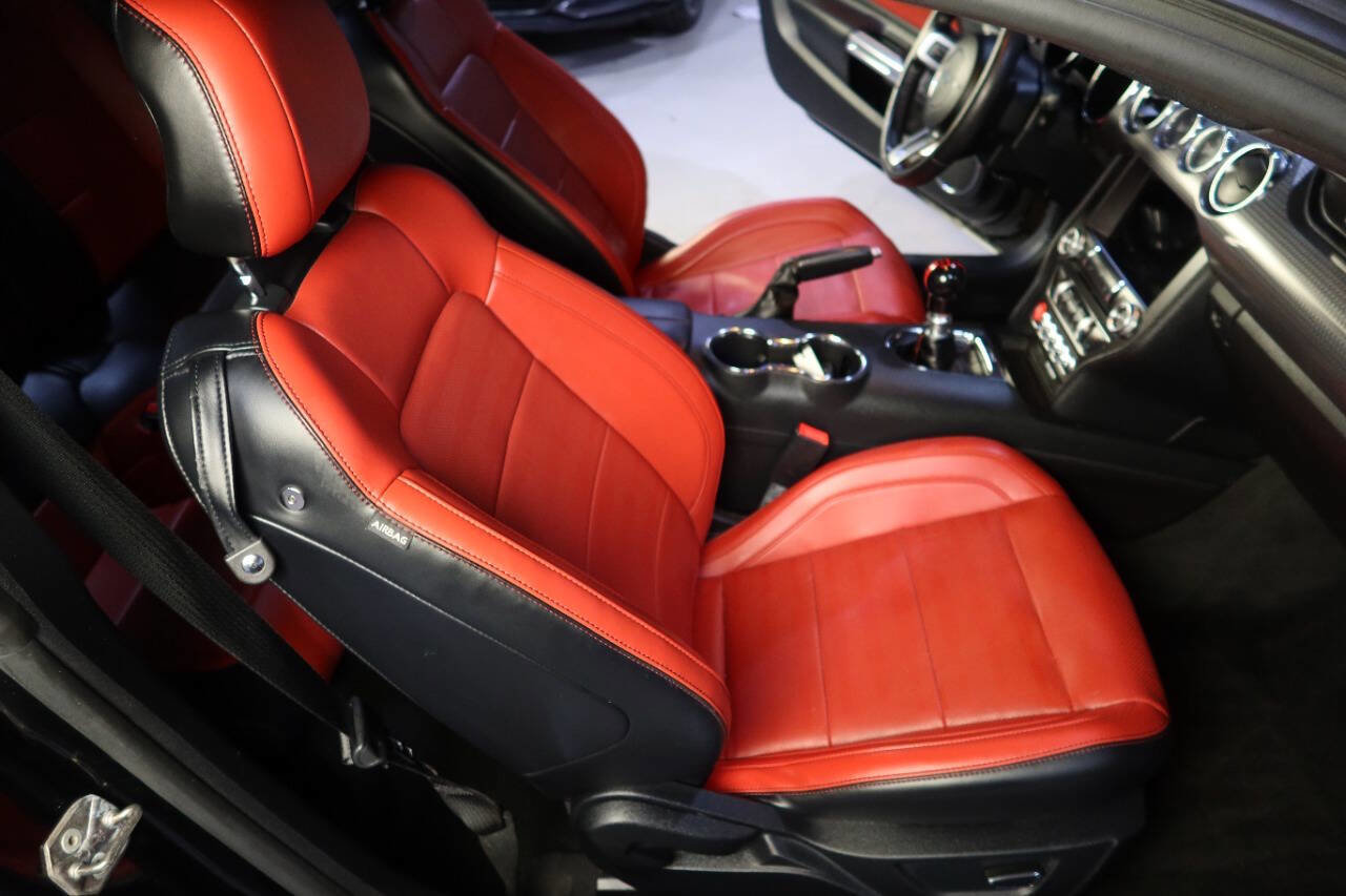 Used 2017 Ford Mustang GT Premium w/ GT Performance Package image 13