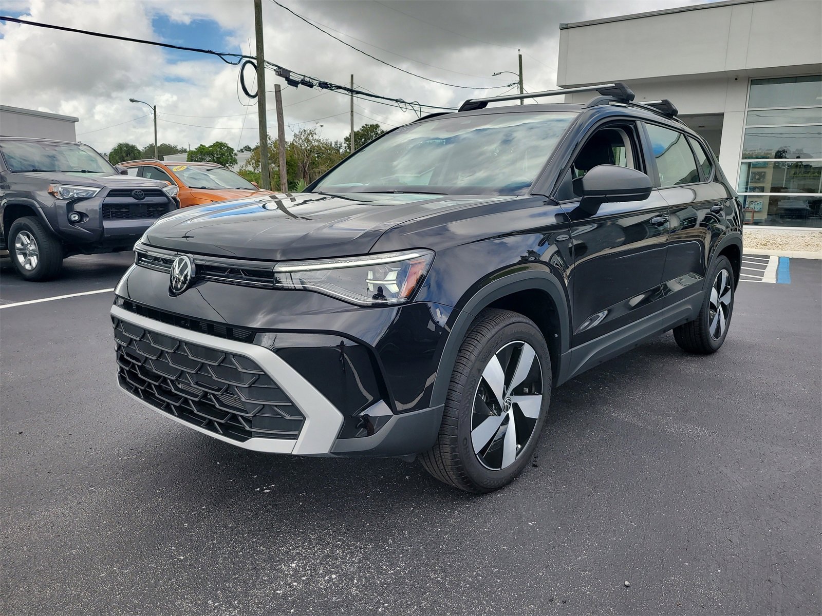 Certified 2025 Volkswagen Taos S image 4