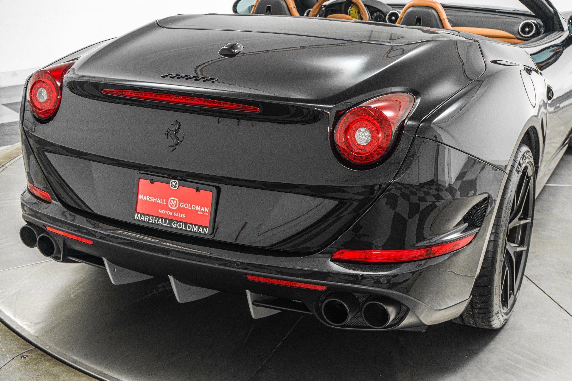 Used 2015 Ferrari California T image 37