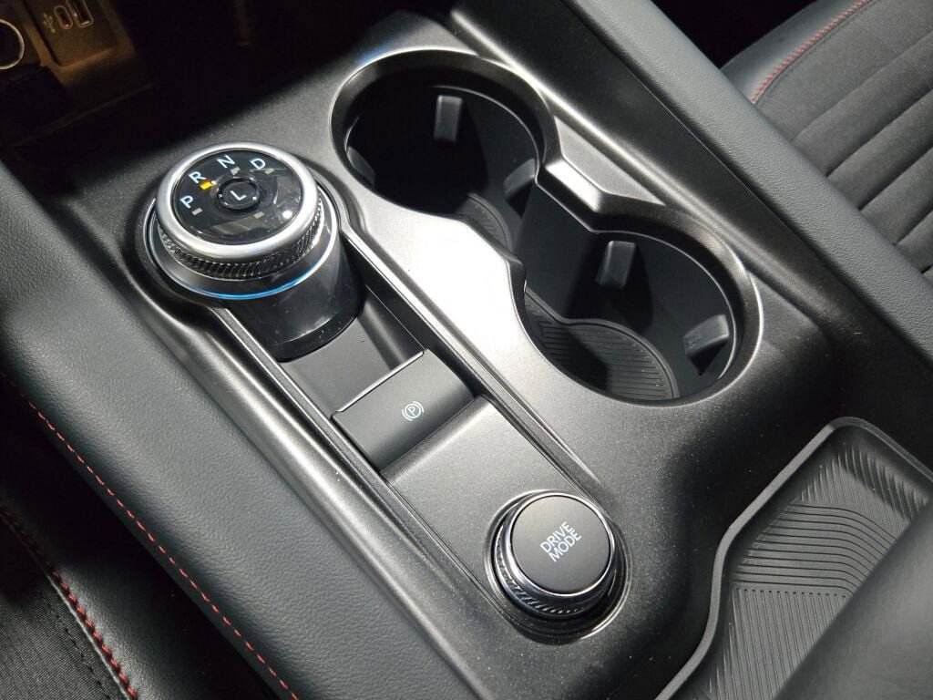 Used 2025 Ford Explorer ST-Line w/ Premium Package image 37