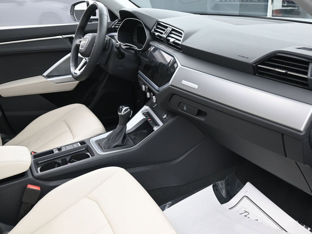 Used 2024 Audi Q3 2.0T Premium w/ Convenience Package image 43