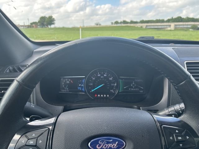 Used 2017 Ford Explorer XLT w/ Equipment Group 202A image 13