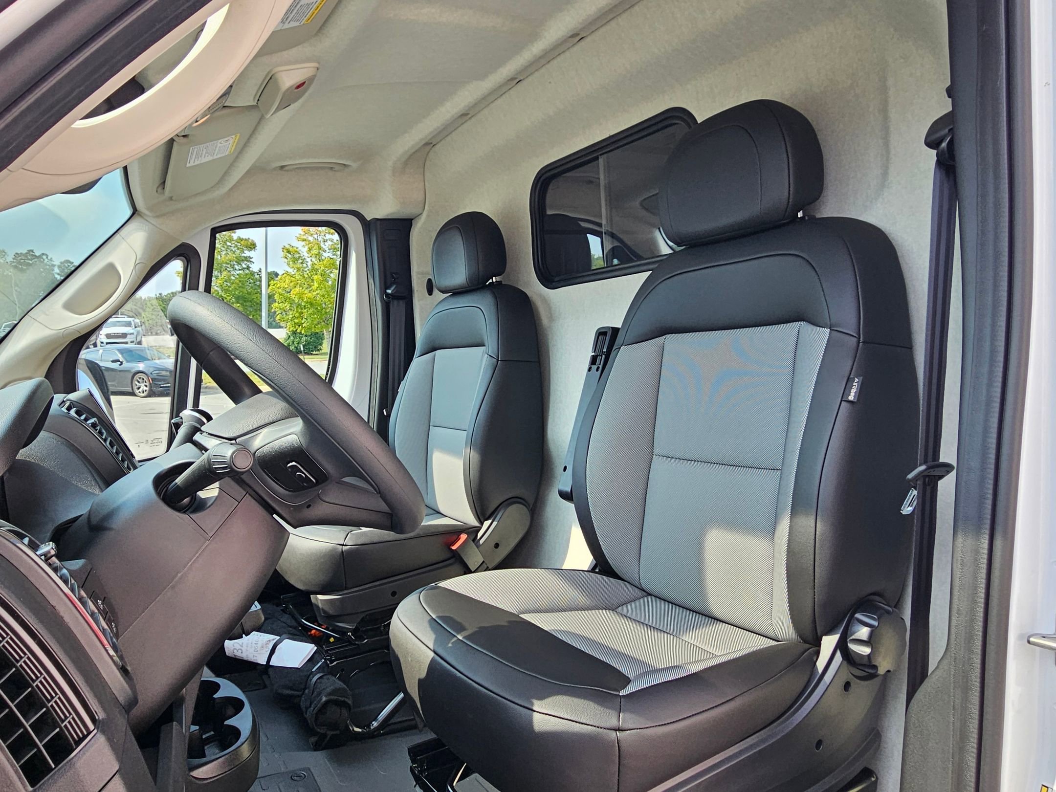 New 2026 RAM ProMaster 3500 w/ Convenience Group image 19
