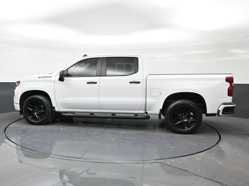 Used 2024 Chevrolet Silverado 1500 Custom w/ Turbomax Blackout Package RWD image 2