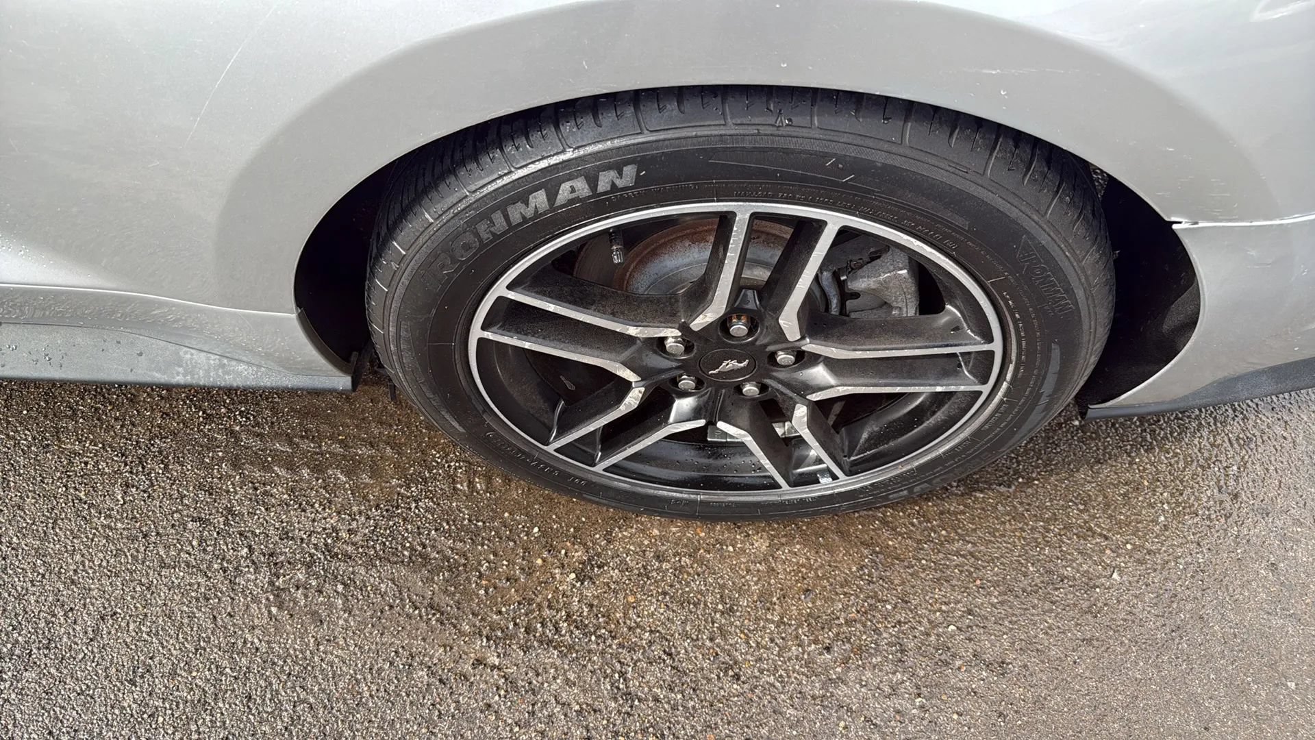Used 2018 Ford Mustang Premium RWD image 28