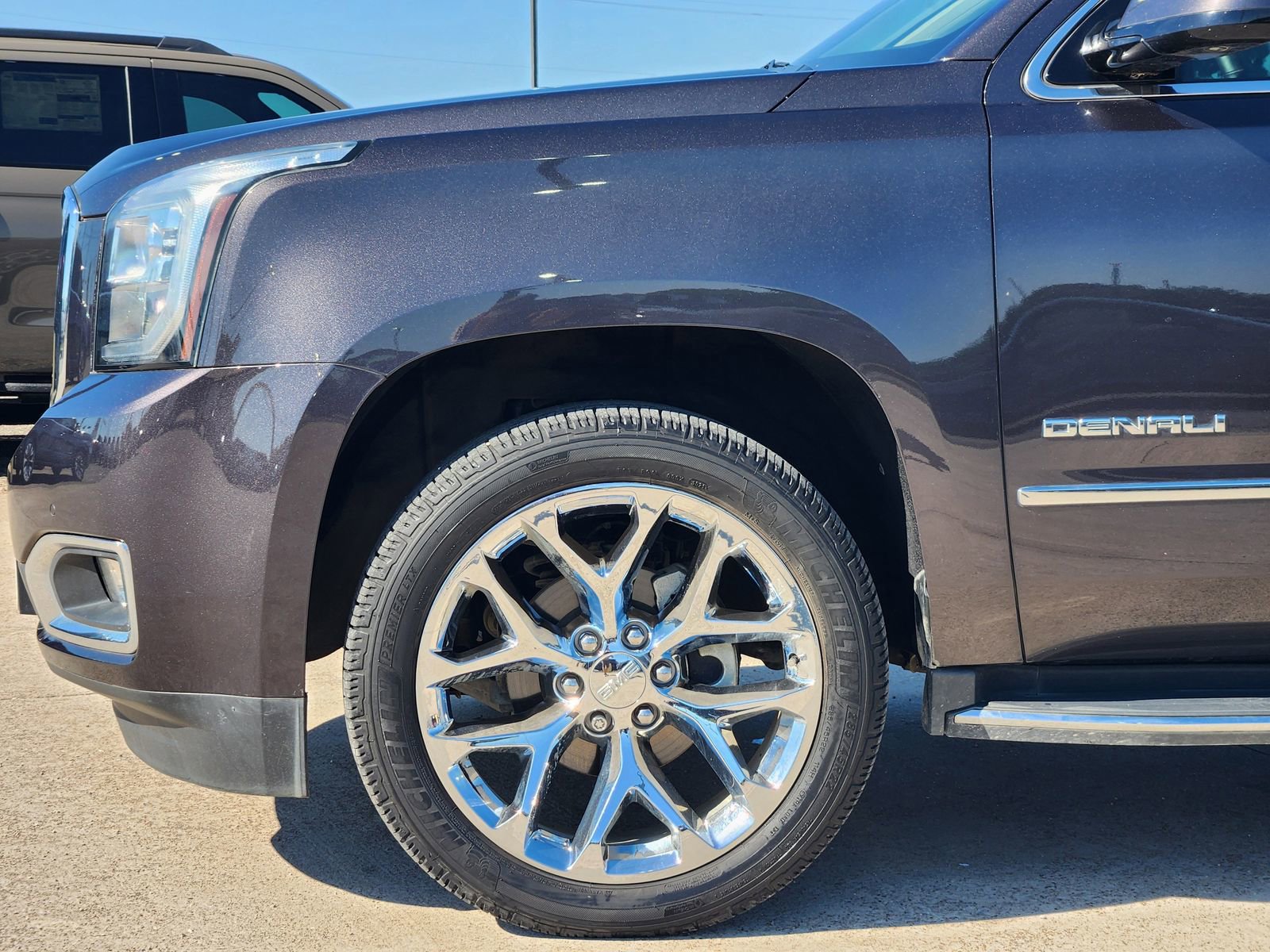Used 2018 GMC Yukon XL Denali w/ Open Road Package AWD/4WD image 9