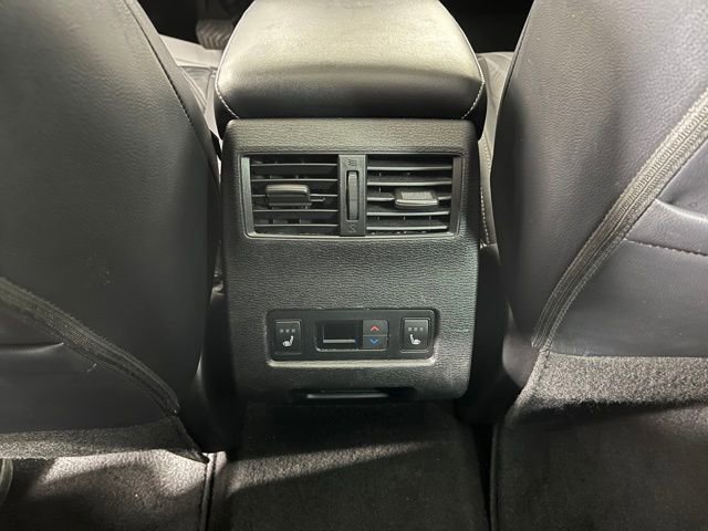 Used 2023 Mitsubishi Outlander SEL image 42