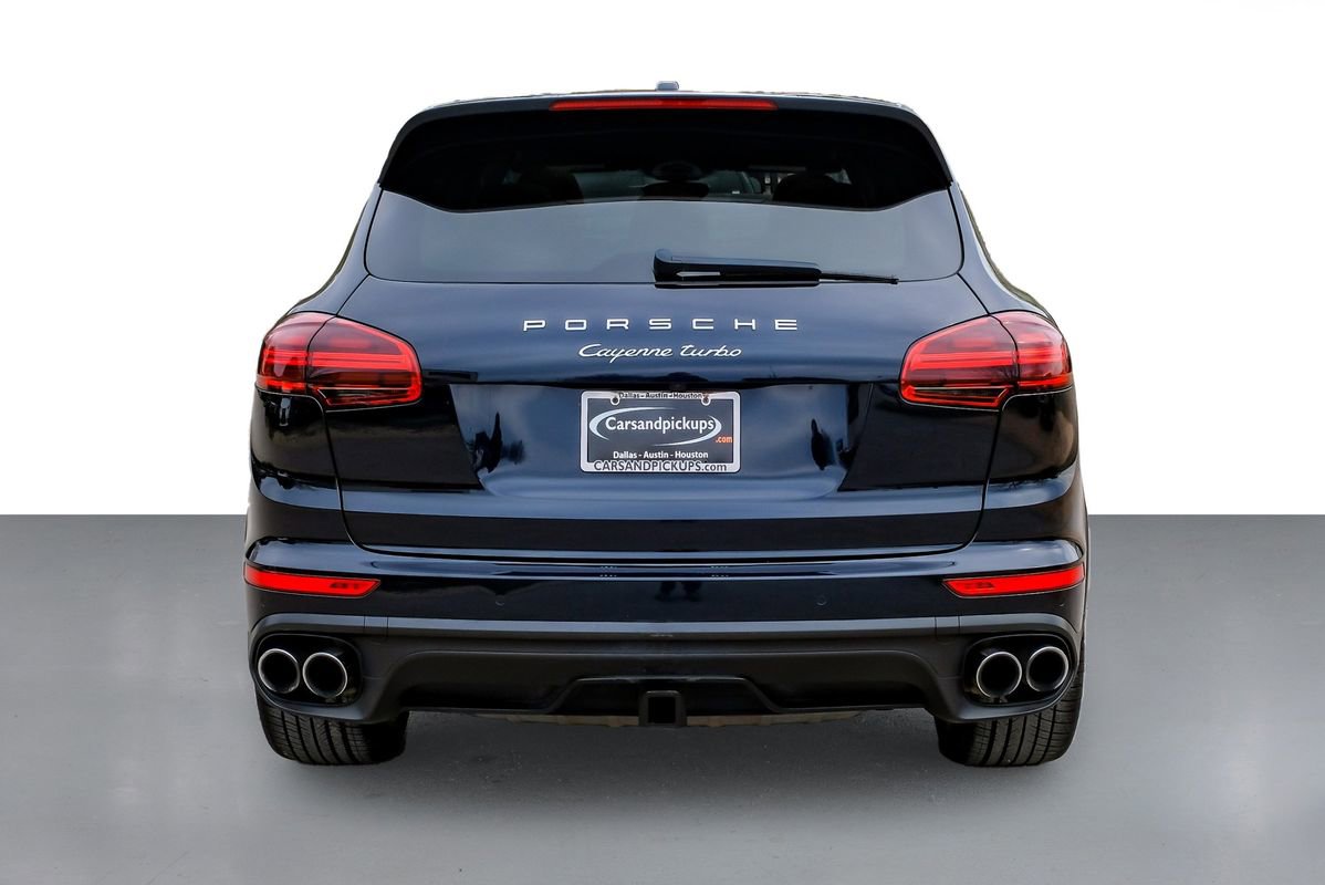 Used 2018 Porsche Cayenne Turbo image 7