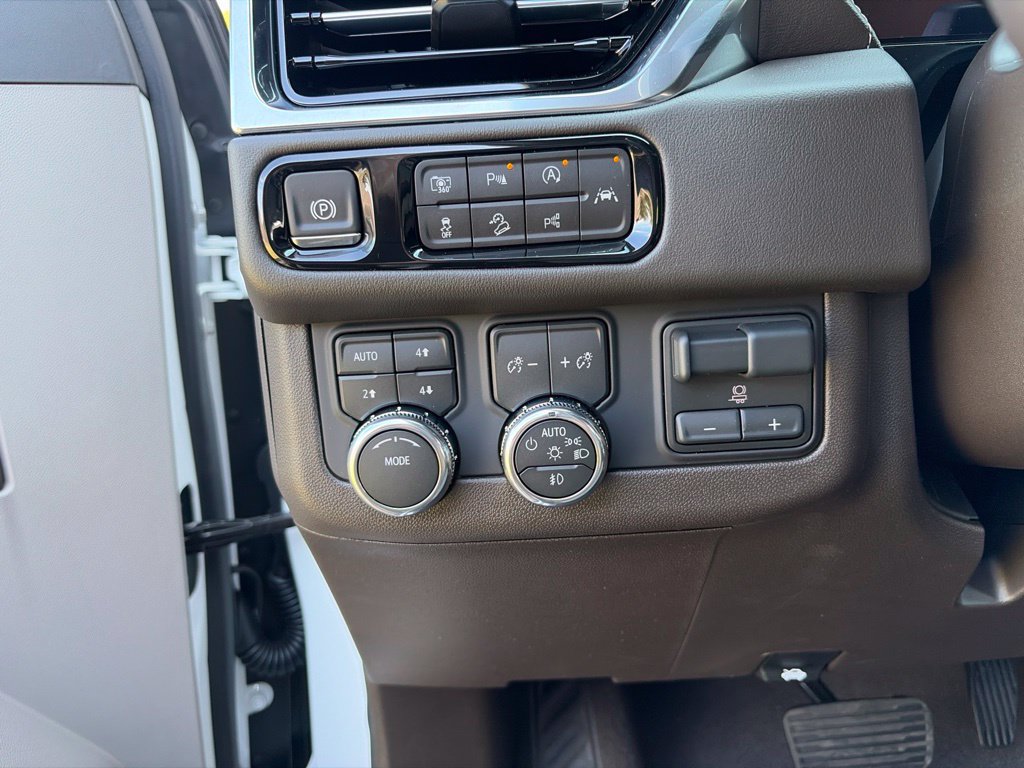 New 2027 GMC Yukon Elevation w/ Elevation Premium Package AWD/4WD image 18