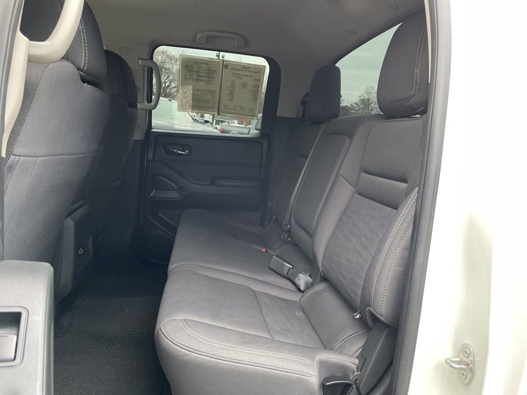 Used 2023 Nissan Frontier SV image 36