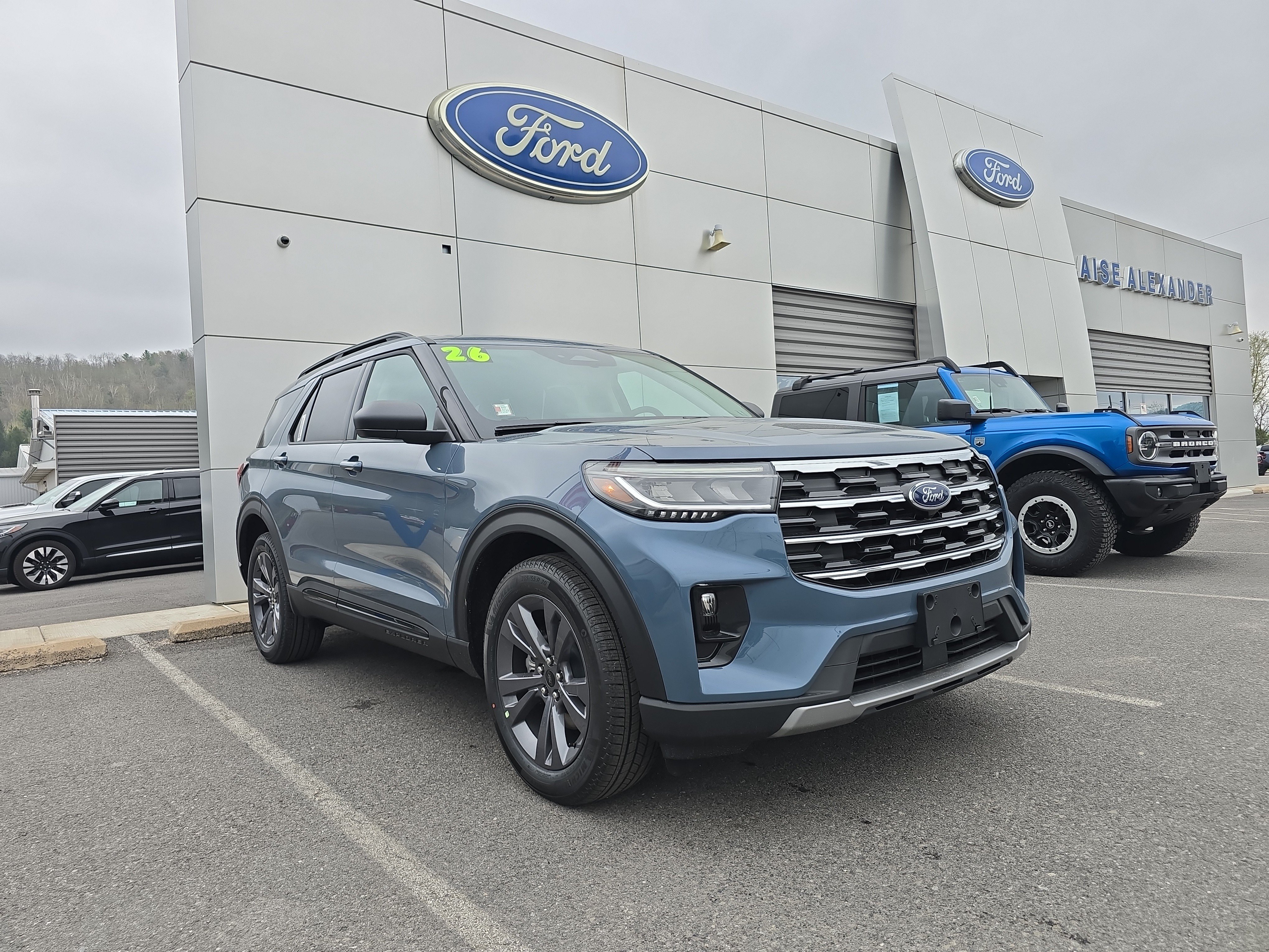 New 2026 Ford Explorer Active w/ Active Comfort Package AWD/4WD video 1