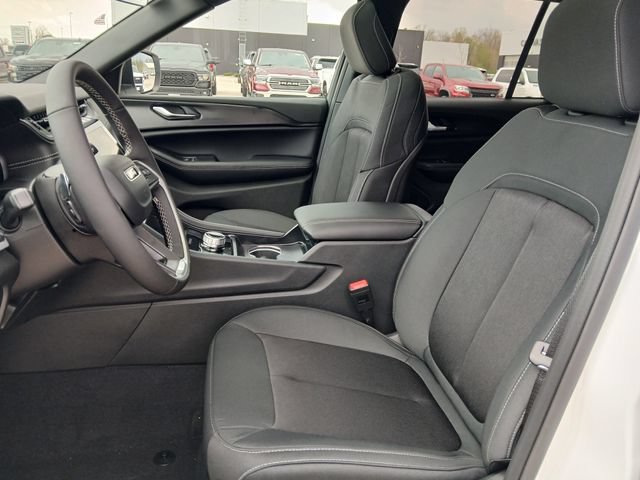 New 2026 Jeep Grand Cherokee Laredo X AWD/4WD image 12