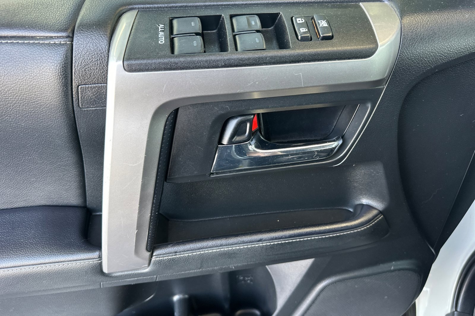 Certified 2021 Toyota 4Runner SR5 AWD/4WD image 10